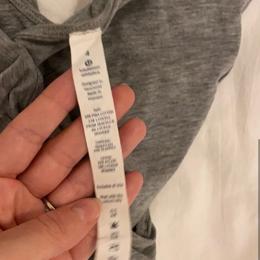 Lululemon tank with built in bra - Picture 4 of 5